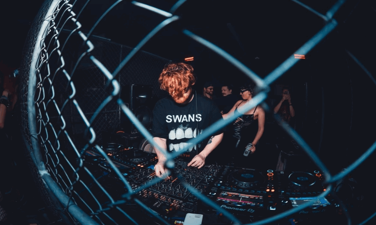 DJデクラン・ジェームズがテクノ、プロデュース、そして突き抜ける芸術について語る