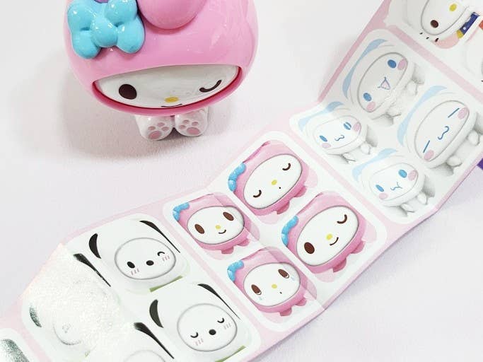 Sanrio Face Off Collectable Blind Box Random Figure