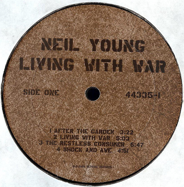 Neil Young : Living With War (LP, Album, 200)
