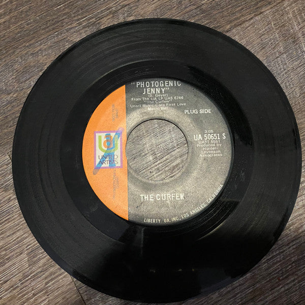 The Curfew (2) : Photogenic Jenny(7", Promo)