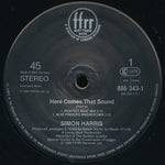 Simon Harris : Here Comes That Sound (12")