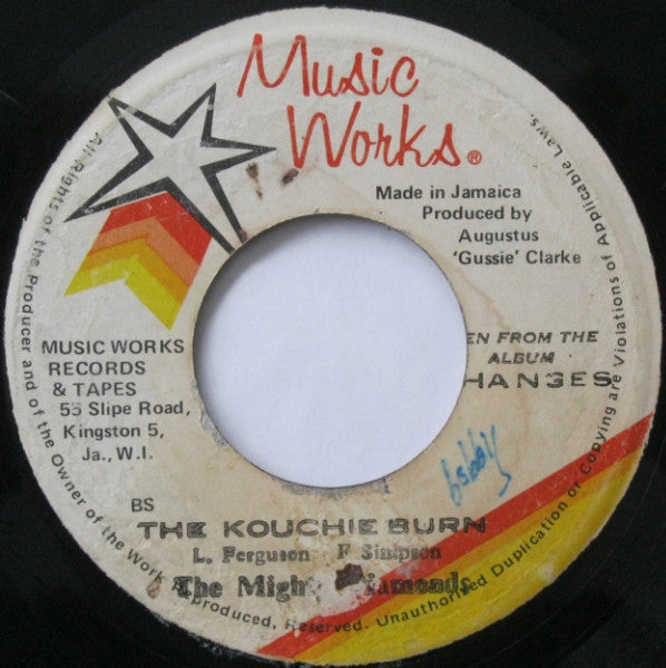 The Mighty Diamonds : Pass The Kouchie (7")