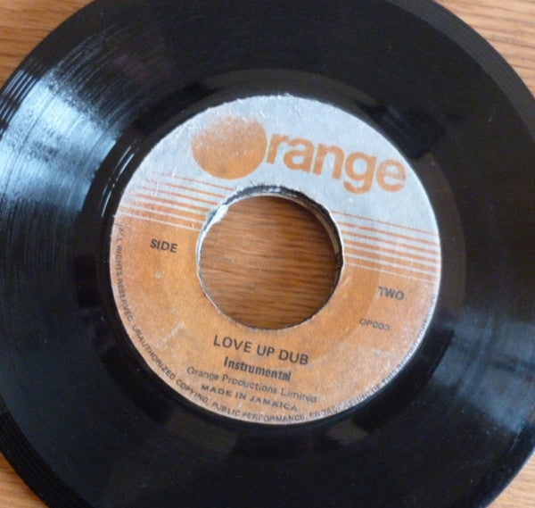 Carlene Davis : It Must Be Love(7", Single)