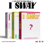 (G)I-Dle - I Sway - Portada aleatoria - Incluye libreto de 64 páginas, libro de letras de 12 páginas, pegatinas, 2 tarjetas fotográficas y minipóster (CD)