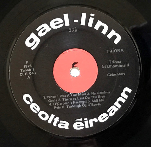 Tríona Ní Dhomhnaill : Tríona (LP, Album, RE)