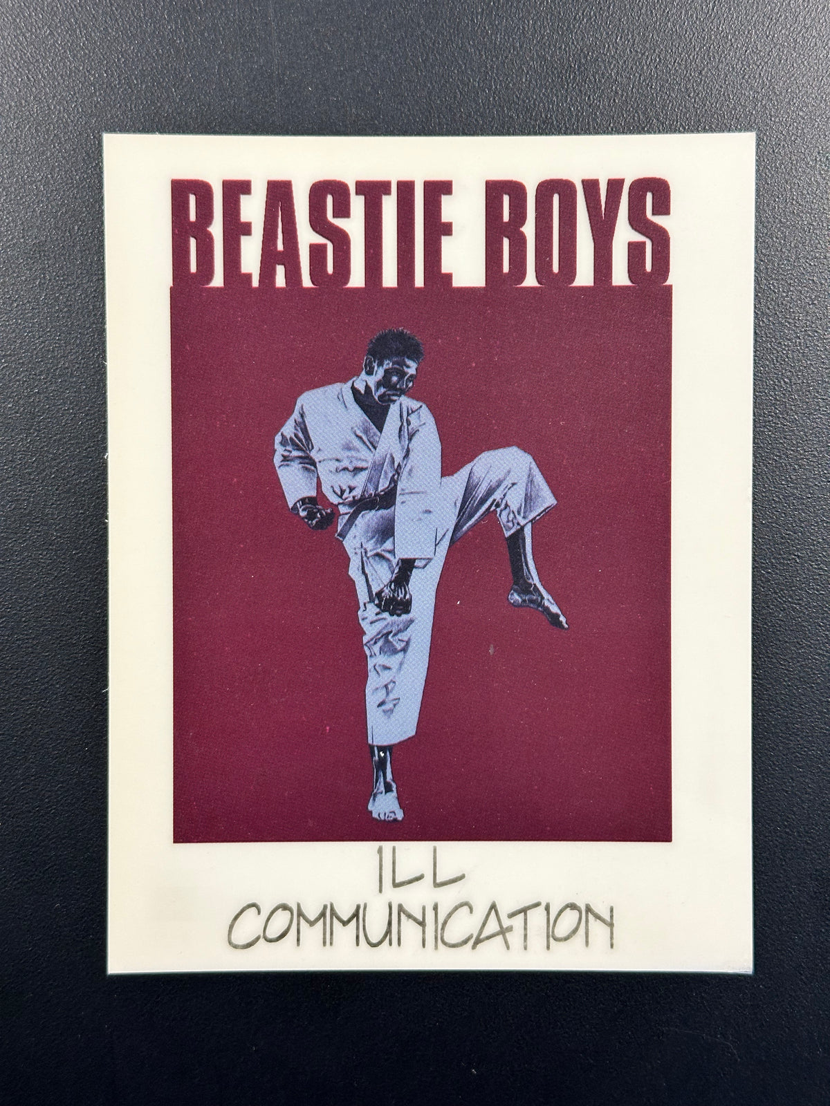 Pegatina de los Beastie Boys 1994 (granate)