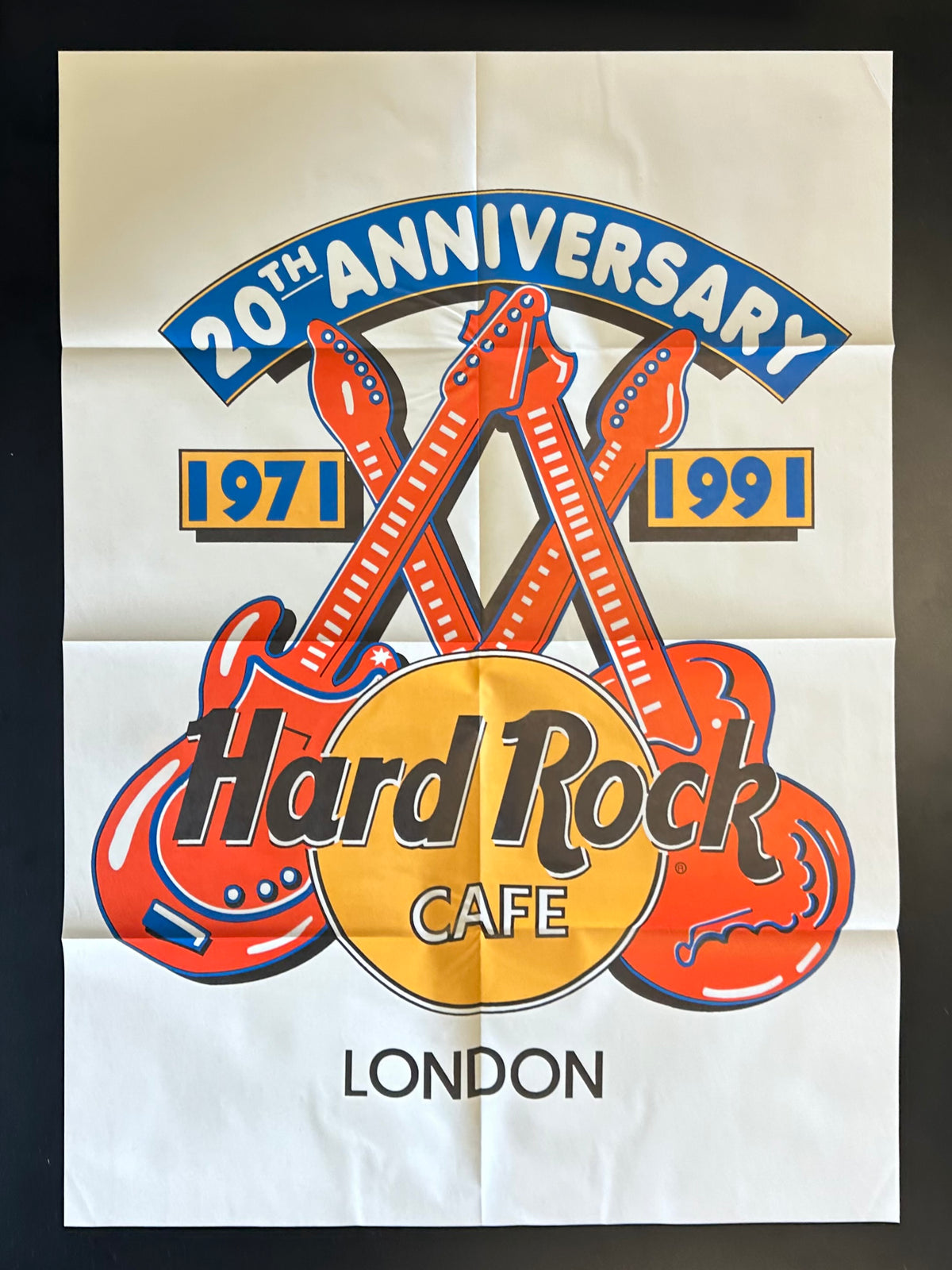 ハードロックカフェタイムズロンドン20周年記念パッケージ + キャバーンクラブブリックダスト