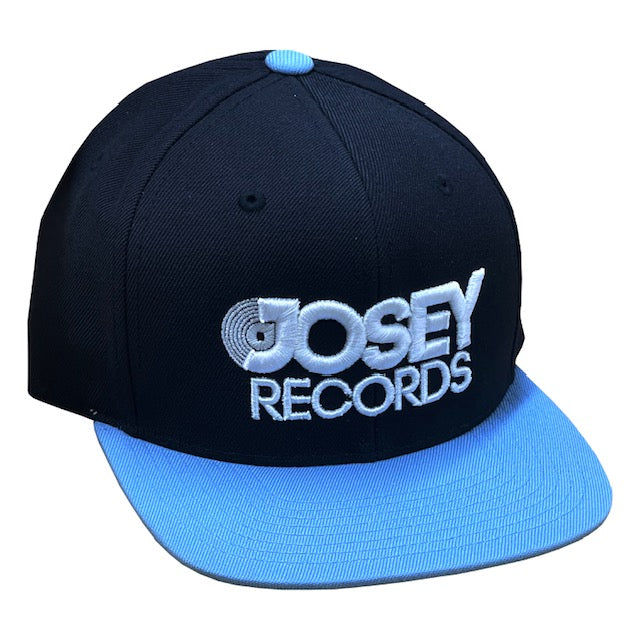Gorra de lona Josey con visera plana y cierre a presión (logotipo azul marino/azul/blanco)