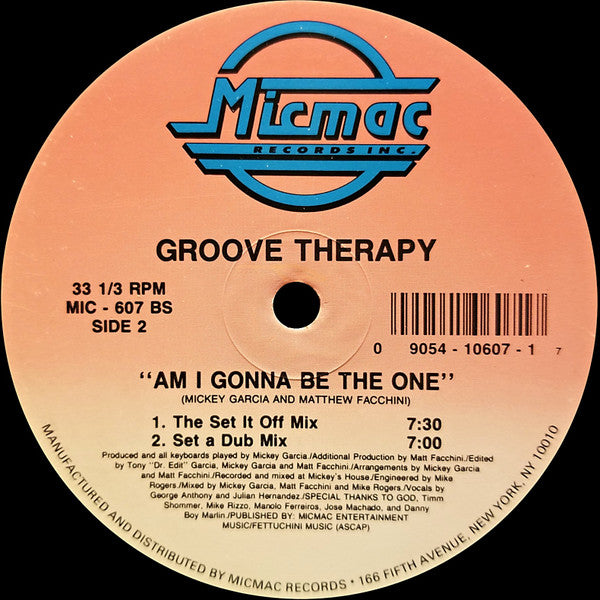 Groove Therapy (2) : Am I Gonna Be The One (12")