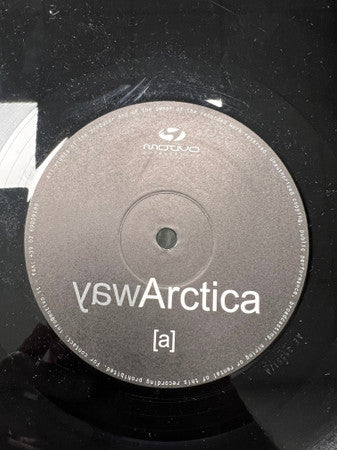 Arctica : Away (12", Bla)