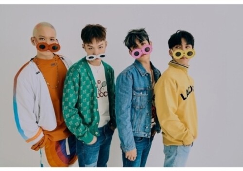 BTOB 4U - Inside (Versión lateral) (incluye libreto de 96 páginas, papel con letra, minipóster, postal, pegatina y tarjeta fotográfica) (CD)